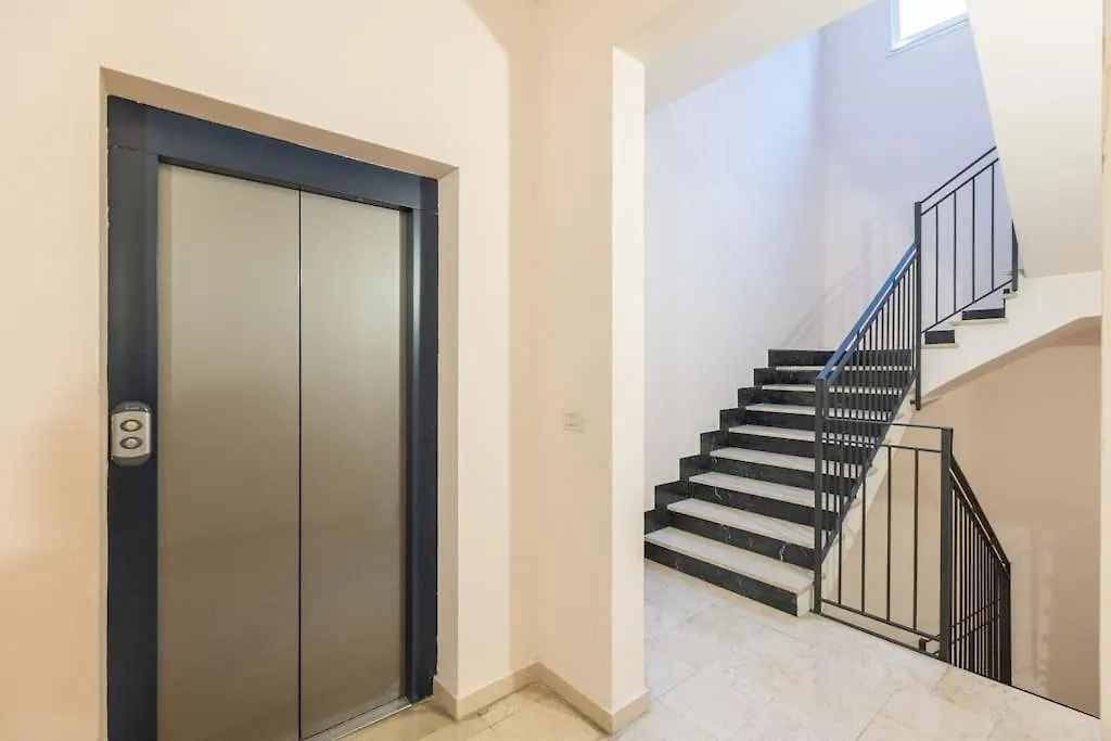 Tiarini 14 Apartment Bologna 0*,  Italy