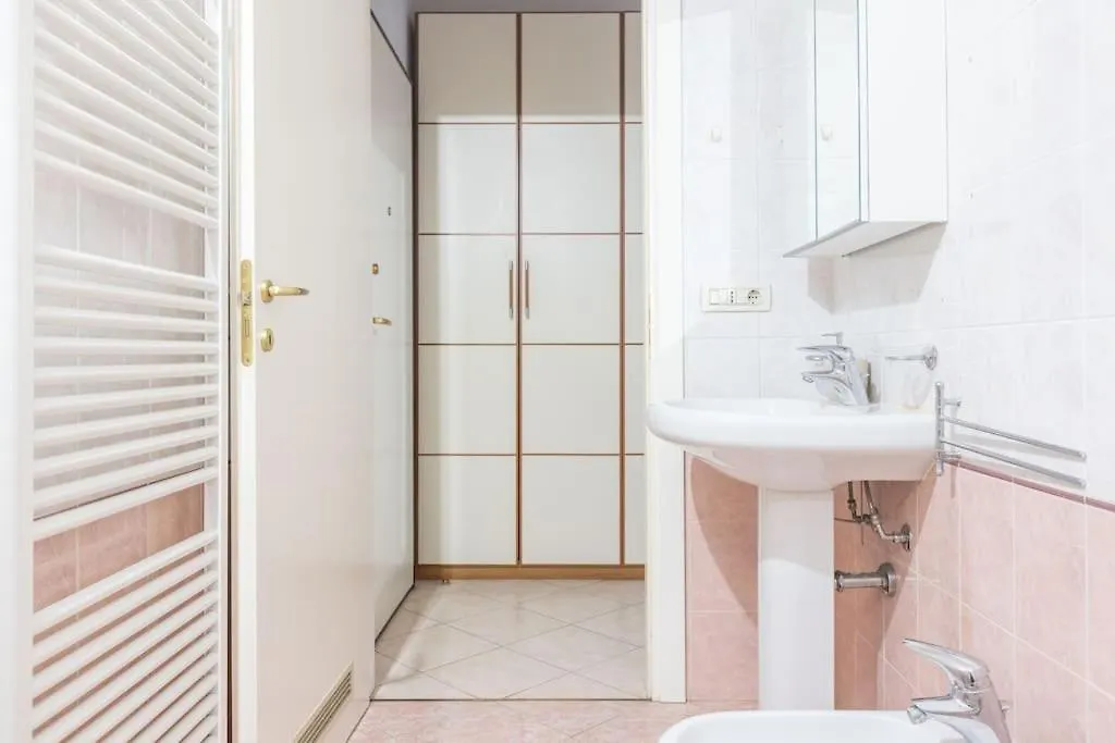 Tiarini 14 Apartment Bologna